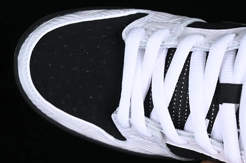 All categories Nk SB Dunk series Nk SB Dunk Low low-top sneakers F version Tightbooth x Nk SB Dunk joint model Reverse Panda SB low-top casual sports skateboard shoes FD2629-100